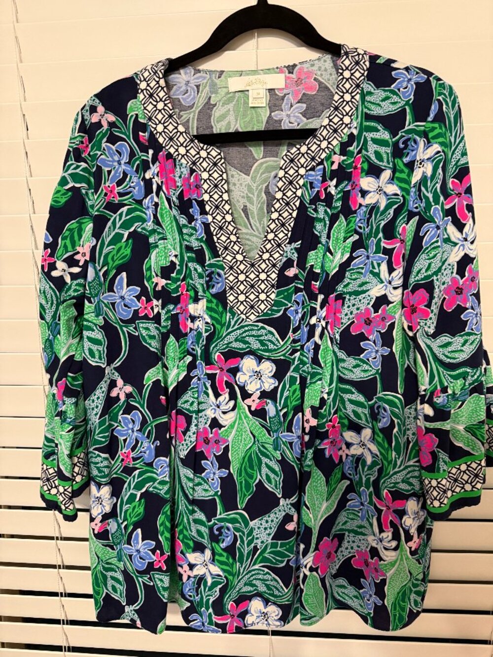 Lilly Pulitzer Ellalynn Multi Untamed Engineered Tunic, Size Medium